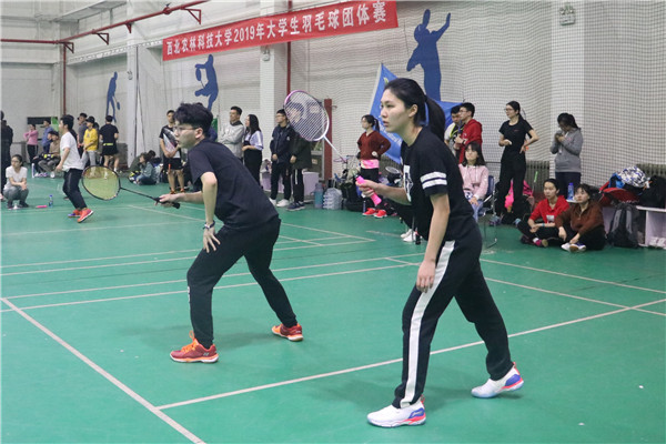 英格兰羽毛球队翻盘丹麦羽毛球队,辛杜制霸全场的简单介绍 英格兰羽毛球队翻盘丹麦羽毛球队,辛杜制霸全场的简单介绍