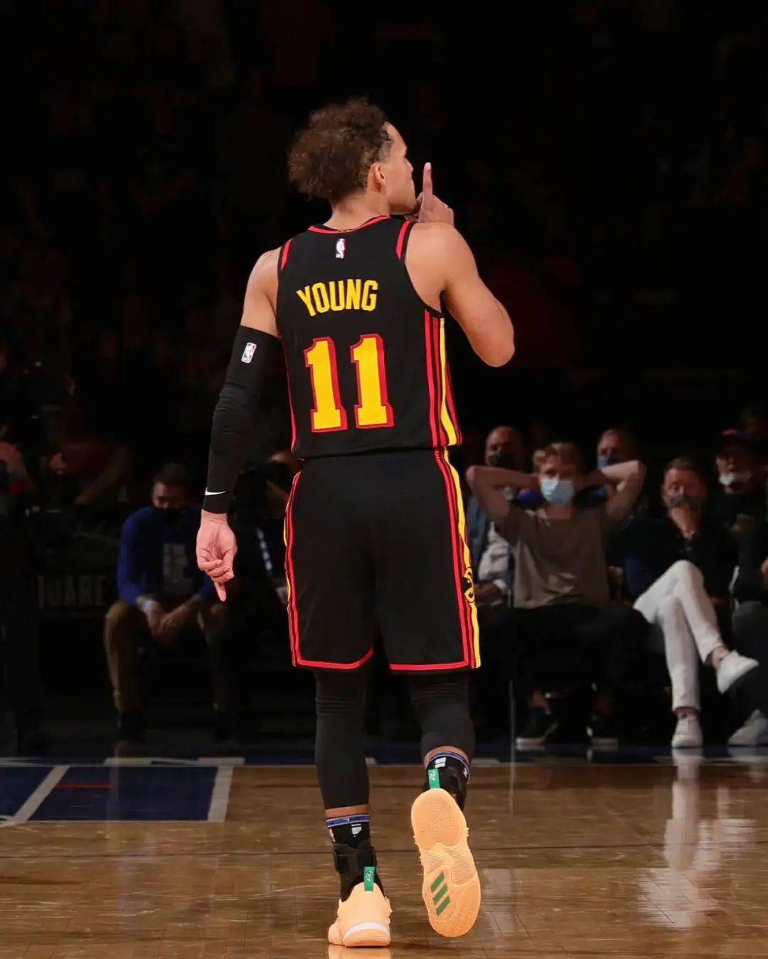 包含凯尔特人B队轻取魔术,特雷杨惊艳世界的词条 包含凯尔特人B队轻取魔术,特雷杨惊艳世界的词条