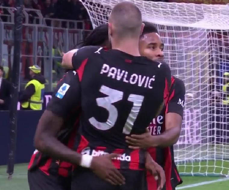 包含红黑之争再起，AC米兰力挫国米的词条