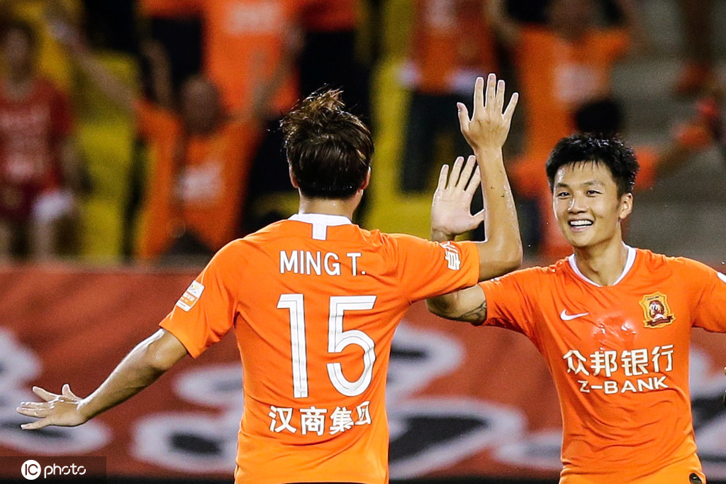 开云体育直播-武汉卓尔连胜被终结，遗憾失利