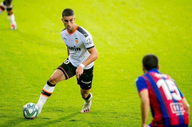 关于切尔西翻盘日本，费兰·托雷斯打破历史纪录的信息