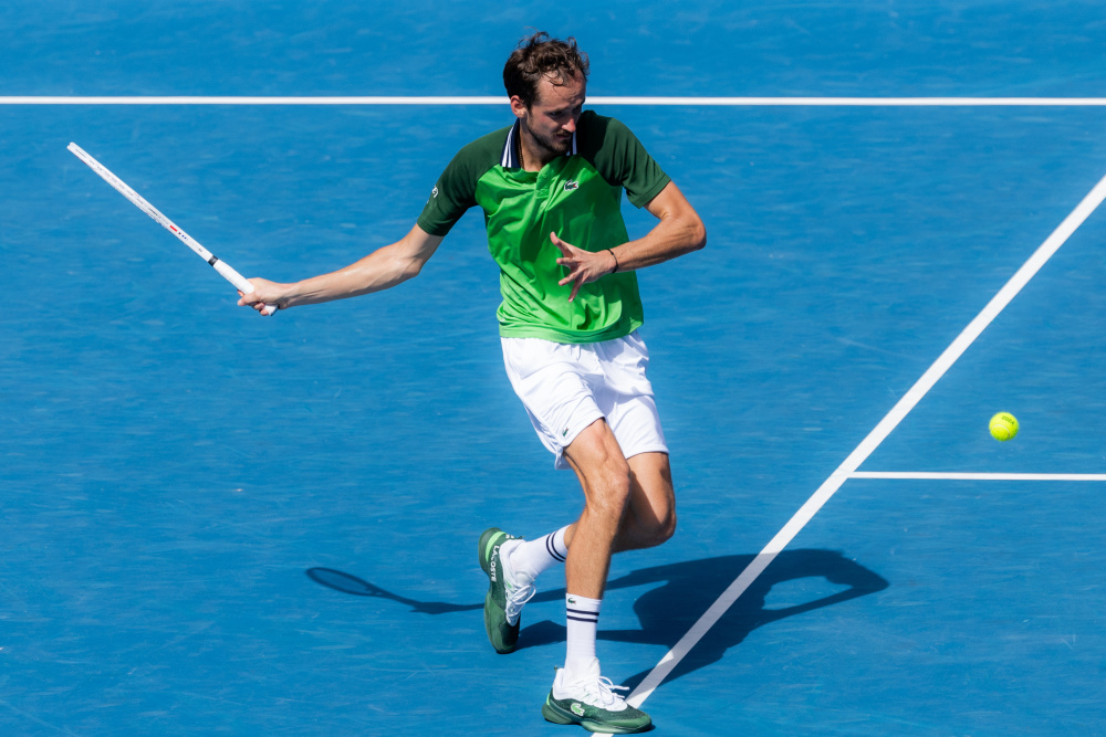 关于英国网球队逆转澳大利亚网球队，梅德韦杰夫高光表现的信息