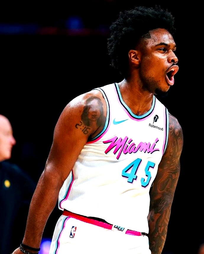 开云体育官方网站-四川队险胜猛龙，米切尔点燃赛场